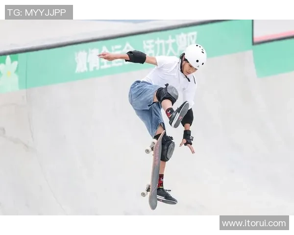 武汉滑板队实力解析:聚焦滑板运动的崛起与未来发展 武汉滑板队实力解析:聚焦滑板运动的崛起与未来发展