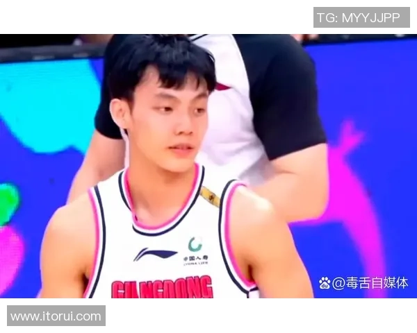 武汉篮球队速度对比分析揭示战术优势与不足之处 武汉篮球队速度对比分析揭示战术优势与不足之处